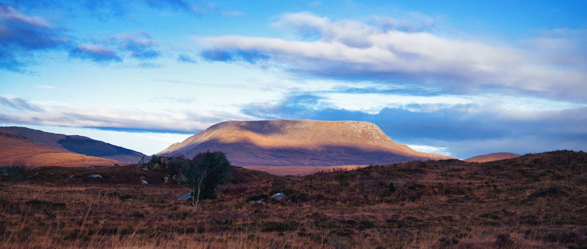 Morning sun on #Muckish. @govisitdonegal #landscape #Donegal #senseofplace