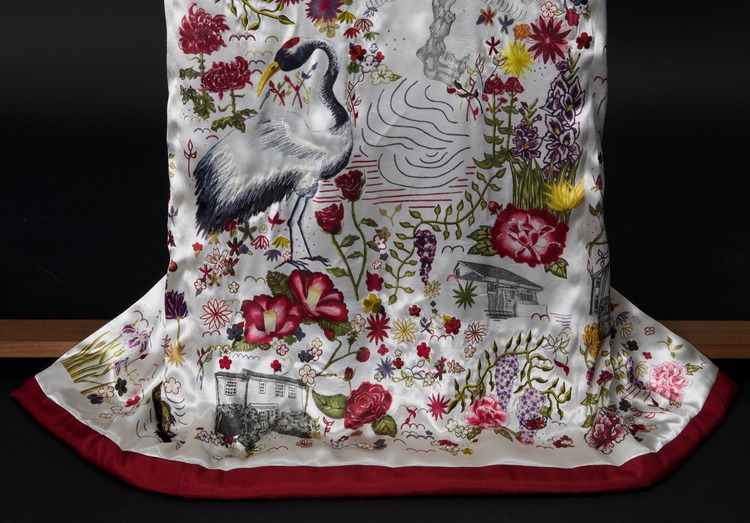 One of our Gradspotters applicants: Kiri Horikiri-White, an artist and printmaker who explores ideas surrounding identity, memory, heritage, and (not) belonging — peopleofprint.com/competition/gr…