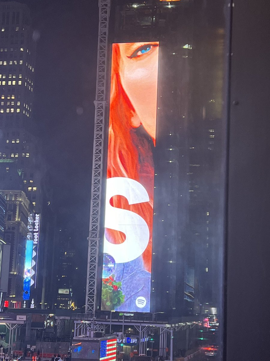 benstafford100's tweet image. ALERT ALERT ALERT CALLING ALL SWIFITIES A NEW PUZZLE PIECE IN TIMES SQUARE