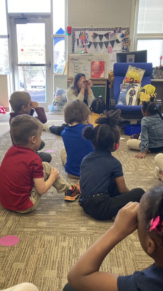Kindergarten practicing reading words using letter sounds and movements. <a href="/PikeSchools/">Pike Twnshp Schools</a>