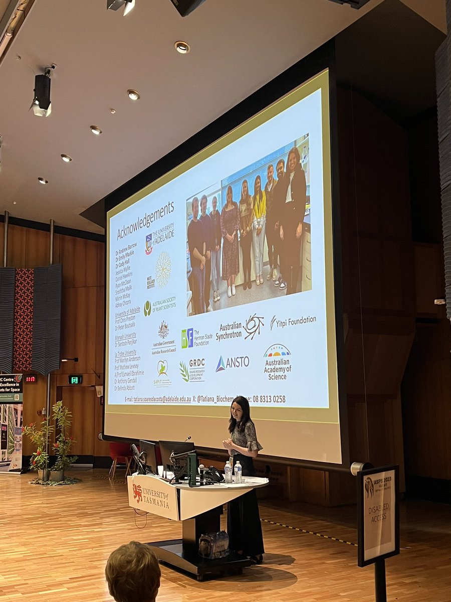 A wonderful communicator, researcher, leader and person, @Tatiana_Biochem is a thoroughly deserving winner of the Peter Goldacre Award, presented by @asps_ozplants with support from #FunctionalPlantBio, for her work on creating novel Herbicides in an Australian context #ASPS2023