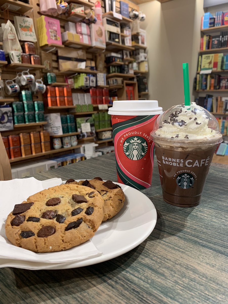 The weather may be cooling down, but things are heating up at Barnes & Noble Café! Bring along a friend to try one of our new winter beverages and a warm cookie (currently Buy One, Get One 50% Off until 01/31!). Can’t wait to see you here! ❄️