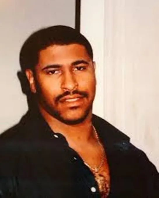 FatalALLURE's tweet photo. Allegedly Justin Combs biological father is Diddy’s deceased bodyguard Wolf Anthony V. Jones &amp; now I can’t unsee it .Damn Gene spilling all the tea ☕️ oh &amp; Wolf is dead b.c Diddy felt Betrayed by him In the latest news surrounding his mysterious death.👀 Caresha baby..RUN🗣️ https://t.co/019jFi9lrE