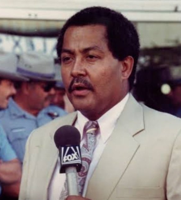 Pablo Guzmán was the elder statesman of New York TV street reporters. I met him in November of 2002. Pablo was reporting for Channel 2 & I had just started as an anchor/reporter for Channel 5. I remember how nervous I was in his presence as he was an icon and I was a total