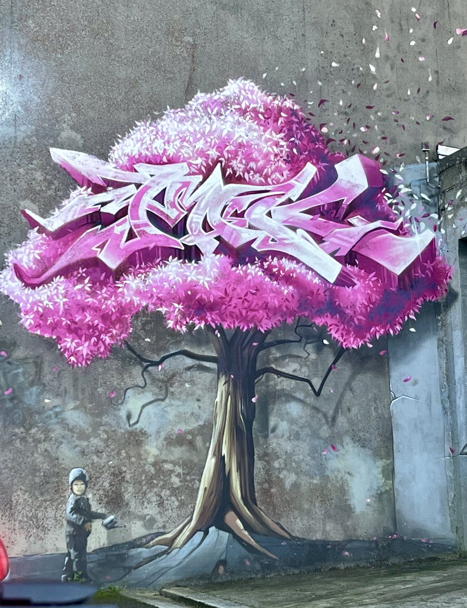 Genevieve_Hery's tweet photo. #StreetArt Bonheur au détour d’une rue de #Brest de tomber sur une œuvre de #Pakone. On devrait mettre plus de sakuras dans sa vie 💗. https://t.co/24XxfHTuDx