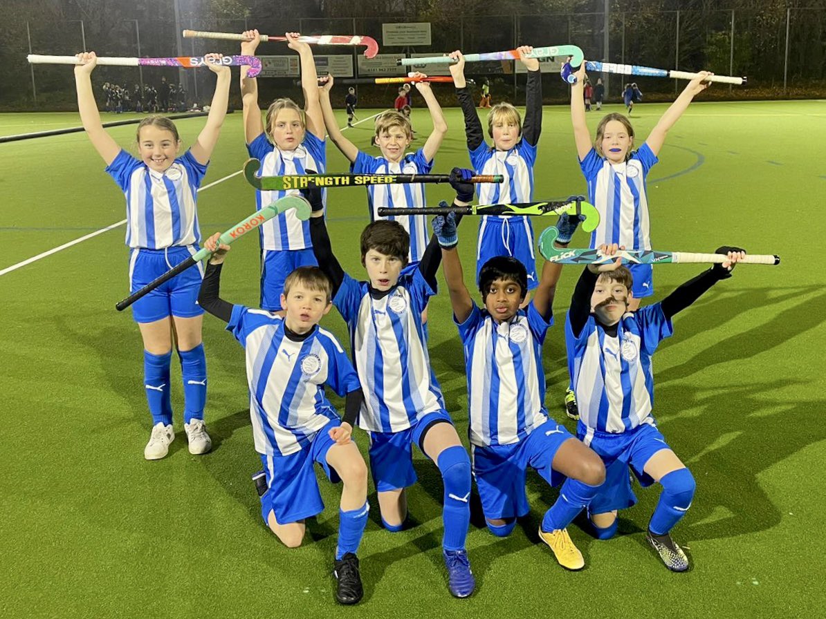 Well done to our Y5/6 hockey team who won 2 of their 3 matches tonight! 🏑👏🏼 #TeamACE @TraffordSSP