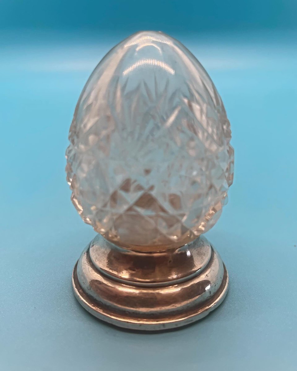 HTNantiques's tweet image. SOLD! Gorgeous #solidsilver and #cutglass salt shaker! 

Lots of individual #antique and #vintage #gift #giftideas at:

happinessnostalgia.etsy.com

#gifts #giftsforhim #giftsforher #giftinspiration #home #decor #homedecor #MHHSBD #smallbusiness #smallbiz