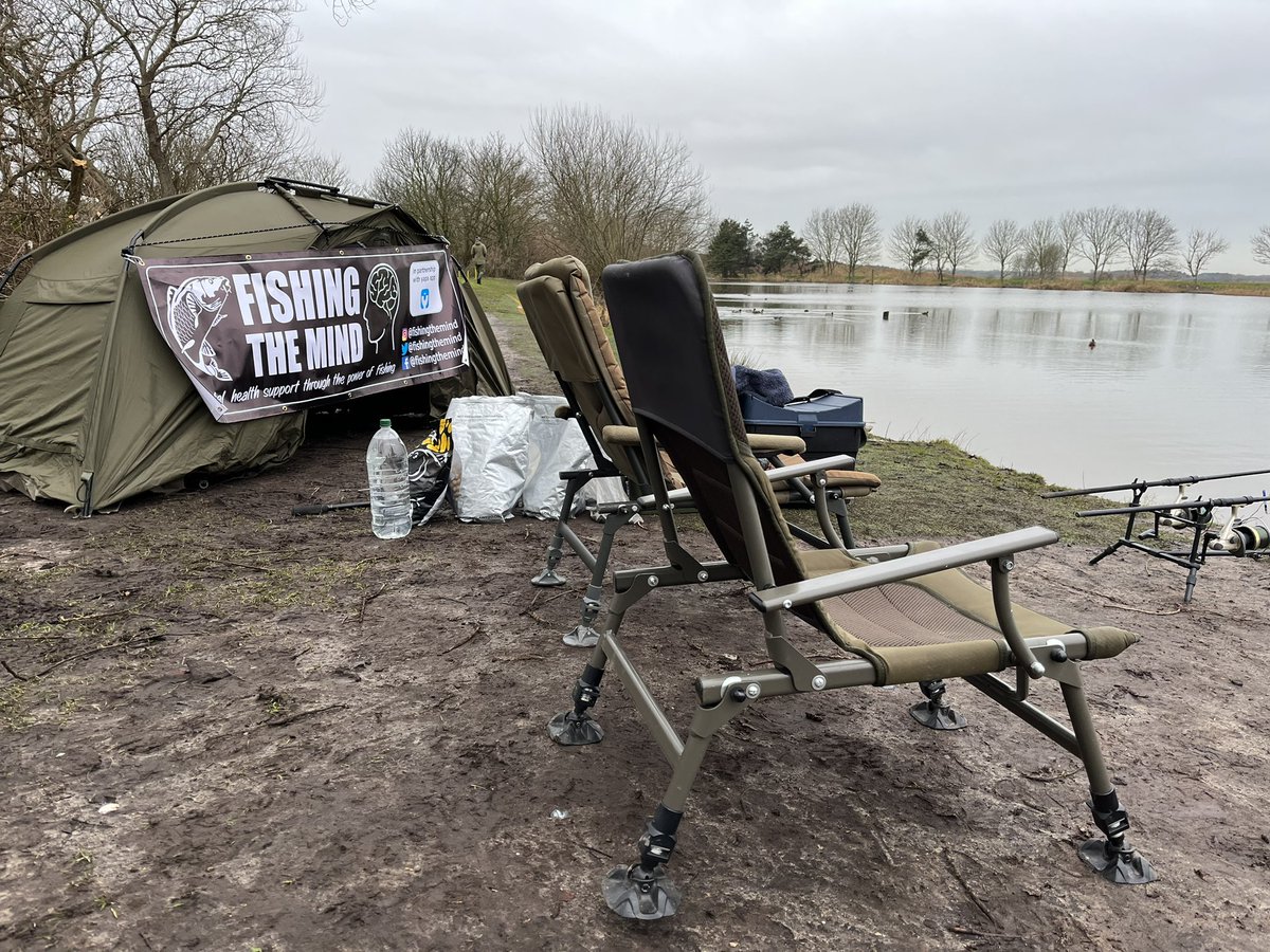 fishingthemind's tweet photo. The very first outing with the banner about 3 years ago now. Such a proud moment when I got it printed 🎣🧠😁 #fishingthemind🎣🧠 #coldjanuary #winterfishing 🥶 https://t.co/pPIztjkUpQ
