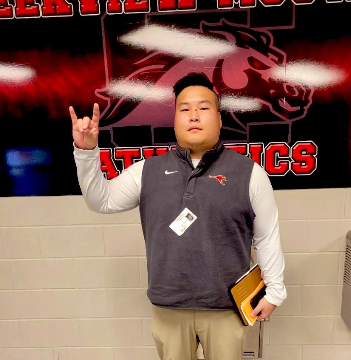 Thank you Coach  OH from <a href="/RoosFootball/">Austin College ’Roos Football</a> coming by Creekview and talking and offering  our Creekview Mustangs!! #FAST <a href="/CreekviewLeads/">Creekview High School</a> <a href="/WarHorseNation/">#WarHorse FB</a> <a href="/CFBISD/">Carrollton-Farmers Branch ISD</a> <a href="/SulakCFB/">Leon Sulak</a> <a href="/CreekviewAVID/">Creekview HS AVID</a>