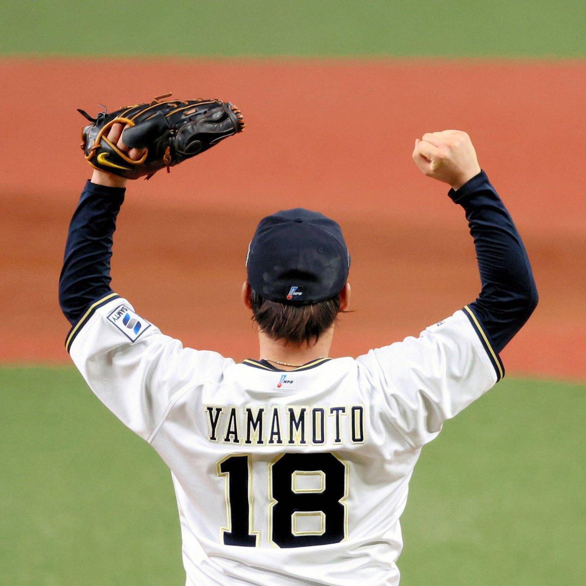 DJLeMVP's tweet photo. Jersey numbers currently available for the Yankees:

18
22
24

Get it done, Cashman. https://t.co/oo6f63xGp2