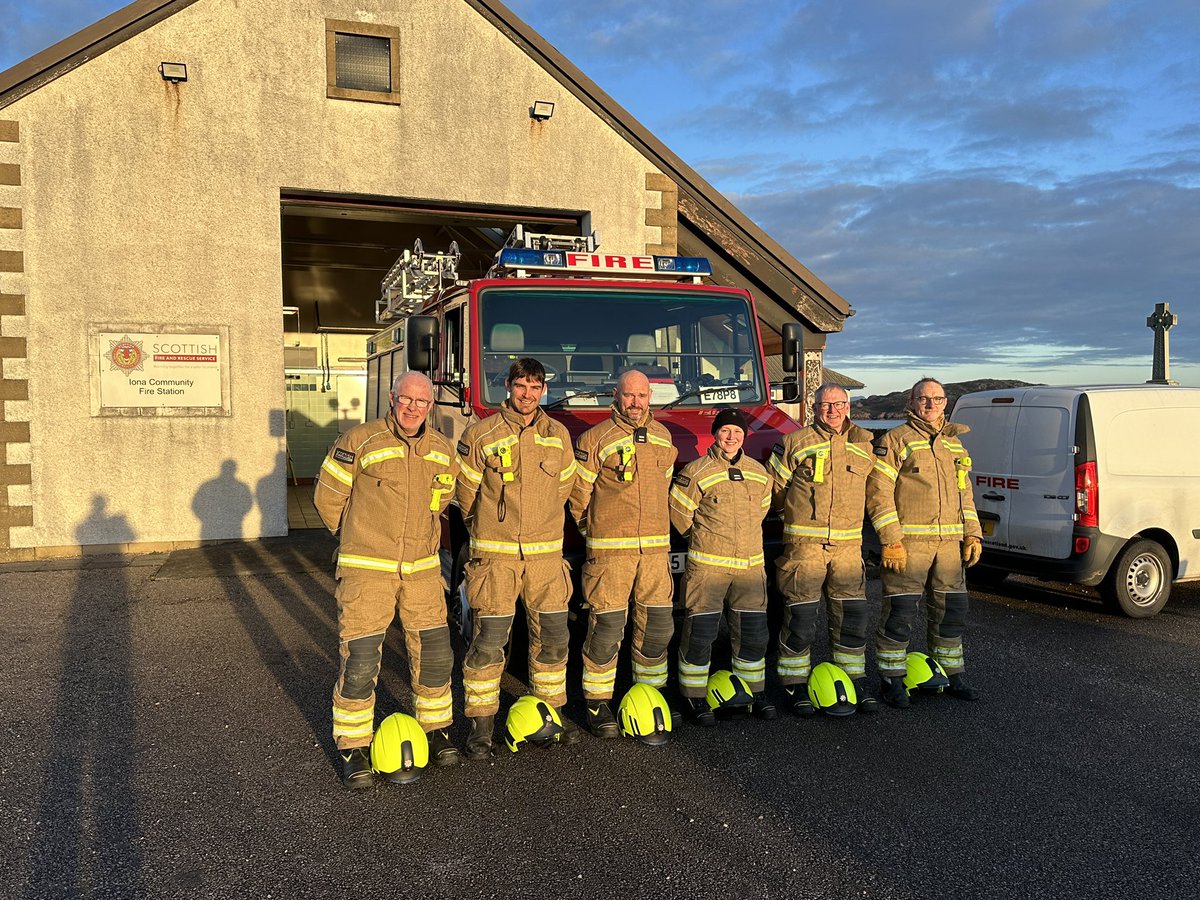 wcgibbings's tweet photo. A productive day spent with Iona Community Fire Station and CC Aimee Smillie from @abewdhq Training Department covering skills sessions for competency. Great effort from all 😄
#oncall #oncallsupport #iona https://t.co/AO75446OpK