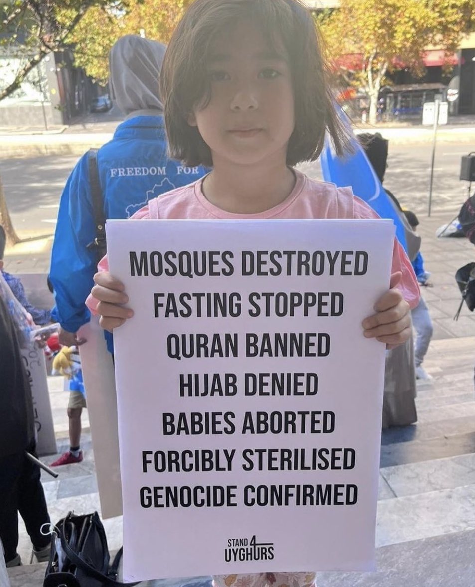 tsukifiorita's tweet photo. - Mosquées détruites
- Jeûne interrompu
- Quran banni
- Hijab refusé
- Femmes forcées à se faire avorter
- Stérilisé(e)s de force
- Génocide confirmé

Ne cessons jamais de parler de nos frères et sœurs opprimés Ouighours🤲 https://t.co/ngp1k24EiK