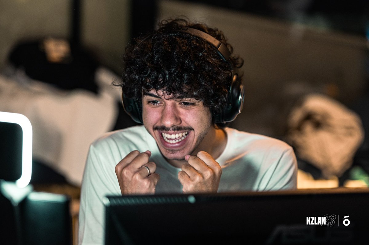 La KZLAN23 c’est :

- 4329 photos
- 151,51 Go de photos
- 650 photos sélectionnées et retouchées

Je pense que vous en verrez pas mal ces prochains jours chez les différents streamers !