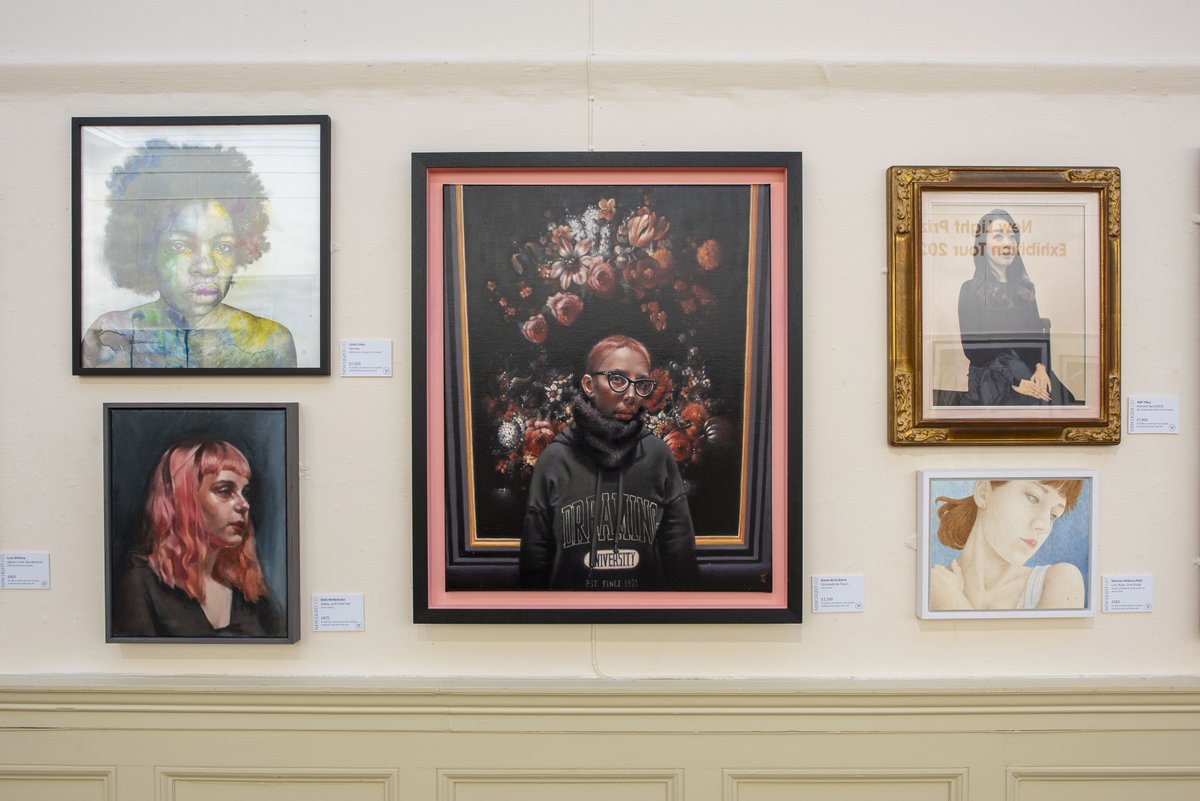 The vote is open for Visitor's Choice Award! Have you chosen your favourite yet? Visiting @WilliamsonArt_ ? Vote in person in the gallery. Can't quite make it, vote online 👉newlight-art.org.uk/vote-for-your-… Photo credit: @ToolsiePhoto