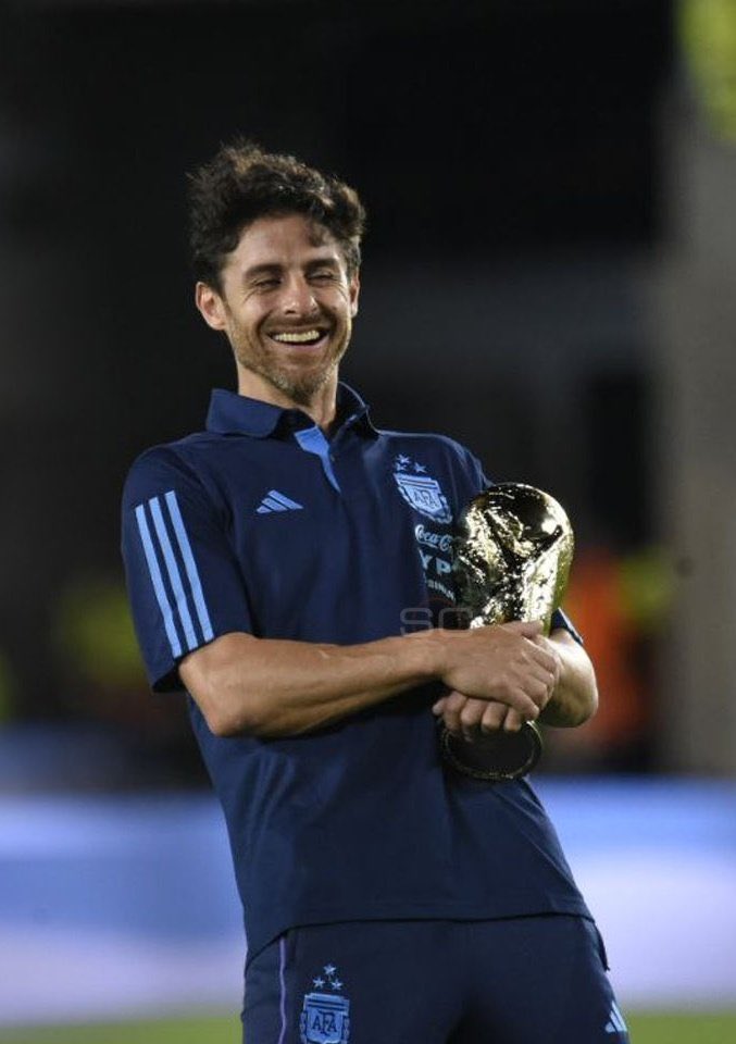 ㅤㅤ─── 𝐏𝐀𝐁𝐋𝐎 𝐀𝐈𝐌𝐀𝐑 ️ ⭐⭐⭐
ㅤㅤㅤㅤㅤㅤ◜◜⛩◞◞
   ⬚﹔44 years   ⬚﹔Argentino. 🇦🇷
   ⬚﹔𝗗𝗧 𝗦𝗨𝗕 15 &amp; 17
               ᔈ─┈ ／／ O3/11/79
ㅤㅤㅤ    ┄───────
ㅤㅤㅤㅤㅤㅤ𓇡𓏬 rt 
ㅤㅤㅤㅤㅤㅤ𓇡𓏬 fᥲv 

ㅤㅤㅤ ⁞ೃ࿔ 𝗕𝘆: #𝗛𝗼𝗿𝗶