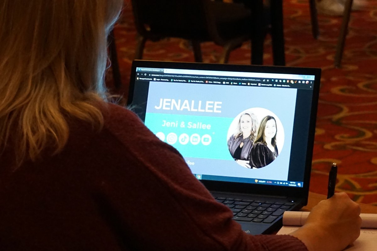 TN_TETA's tweet photo. Participants enjoying a pre-conference workshop this afternoon with Jenallee! Jenallee will also be presenting at TETC this week. Check out the schedule on your app! #TNTETA https://t.co/ACzhl3uHe6