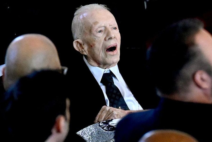Despite being in hospice care for nine months, 99 year-old Jimmy Carter makes the 200+ mile trip to attend his wife's memorial service. Respect. 

#JimmyCarter #RosalynnCarter