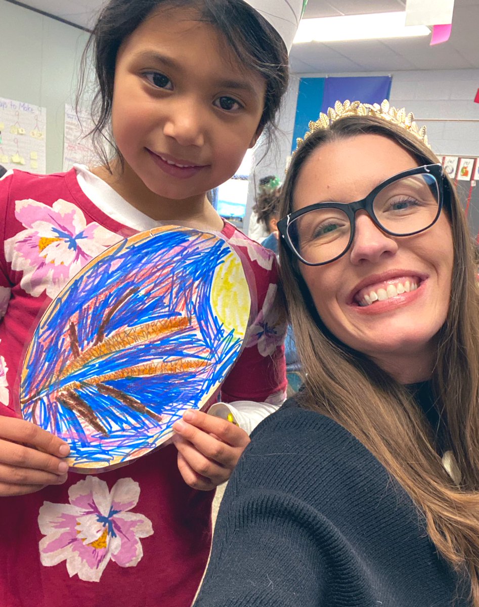AlliRice4's tweet photo. Traveled to Ancient Greece this afternoon with 2nd grade ⚡️gods and goddesses⚡️ @MEPearsonEleme1 and even got a selfie with Demeter! https://t.co/1hhHw6CXJP