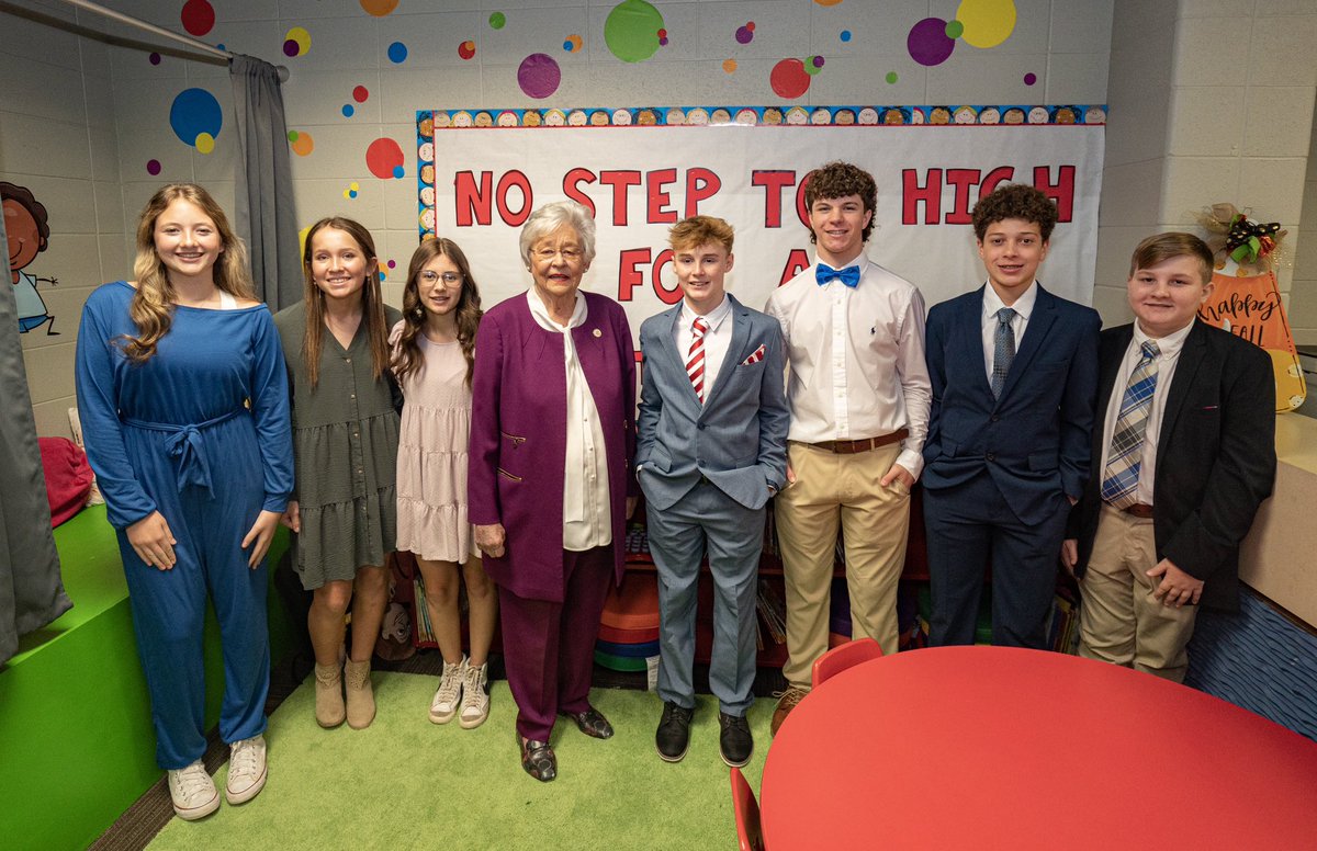 Governor Kay Ivey tweet media