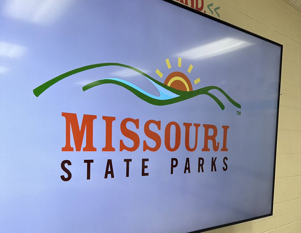 PierPerspective's tweet photo. Today, Careers’ students learned from a park naturalist about what it takes to keep Missouri natural resources preserved. He brought some fun props that kept the 8th graders entertained. #umswildcats #unionrxi https://t.co/QY2C4Vo4DN