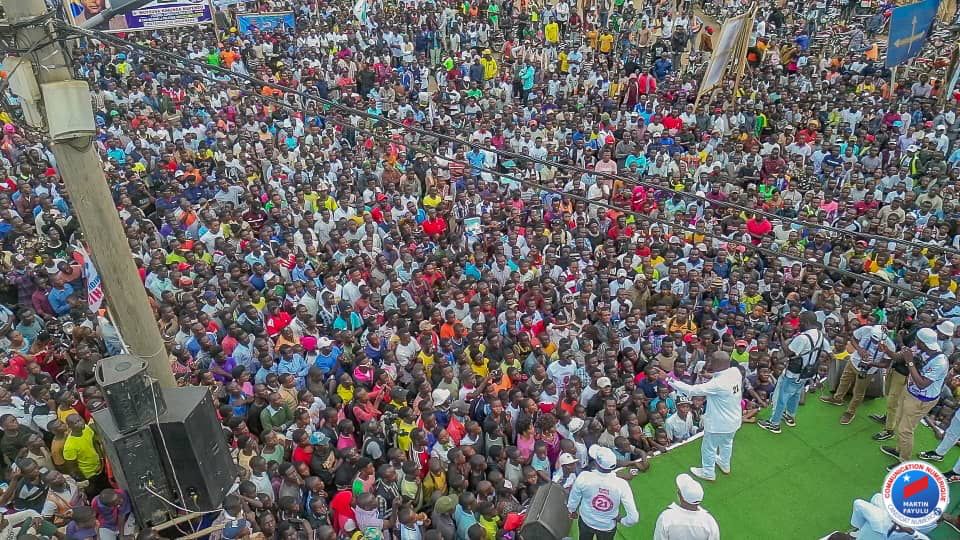 Heissels_Kapata's tweet photo. #MAFA21 #PART_VI
#BENI LE 28.11.2023
Le Candidat de la #Cohesion_nationale, l' #Infatigable @MartinFayulu 2️⃣1️⃣ devant une foule immense à Béni, qui promet de voter pour lui comme l'ont fait à 2018.
#MaFa21
#Votons_tous le N°2️⃣1️⃣
#CongoEkoloMoko https://t.co/vZ2xG5cvyk
