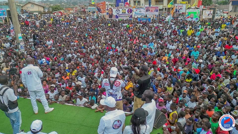 Heissels_Kapata's tweet photo. #MAFA21 #PART_VI
#BENI LE 28.11.2023
Le Candidat de la #Cohesion_nationale, l' #Infatigable @MartinFayulu 2️⃣1️⃣ devant une foule immense à Béni, qui promet de voter pour lui comme l'ont fait à 2018.
#MaFa21
#Votons_tous le N°2️⃣1️⃣
#CongoEkoloMoko https://t.co/vZ2xG5cvyk