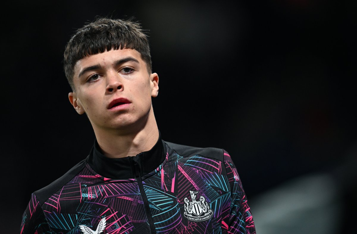 nocontextfm1's tweet image. Lewis Miley is 17-years-old and having a brilliant game away from home vs PSG in the Champions League. 

Remember. The. Name.