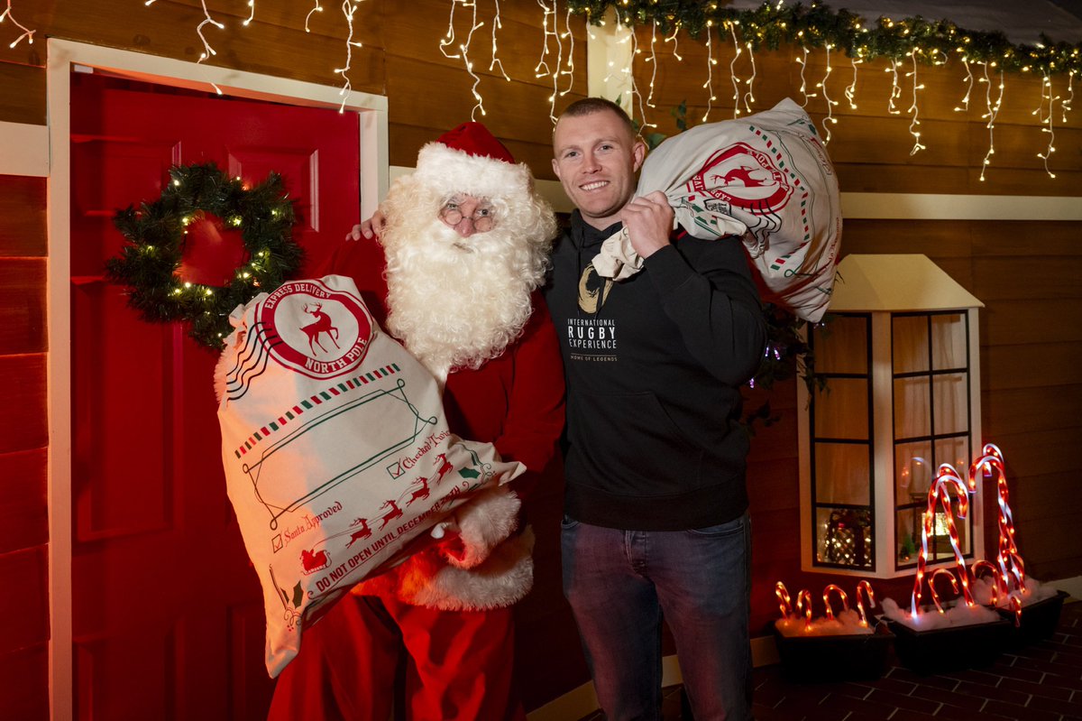 .@KEITHEARLS87 is definitely on Santa’s Nice list! 😉 The rugby #Legend welcomed #Santa to #Limerick this week, where he will take up residence with us, in his Secret Workshop, until Dec 23rd! #HomeofLegends #christmasinlimerick #rugby #christmas #family #thingstodolimerick