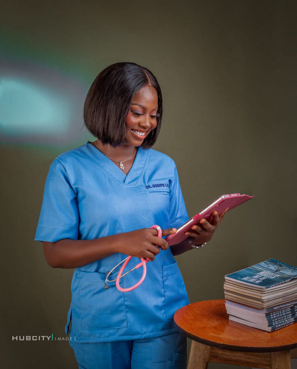 SappireGem's tweet photo. It's a new beginning🥺😍🙏. It's now official Re-introducing: DR SODIPO IFEDOLAPO FEYISAYO(MBCh.B OGUN).
Jesus iyeeee you have done it again🙏💃💃🥳🥳 https://t.co/30Rn9ytfec