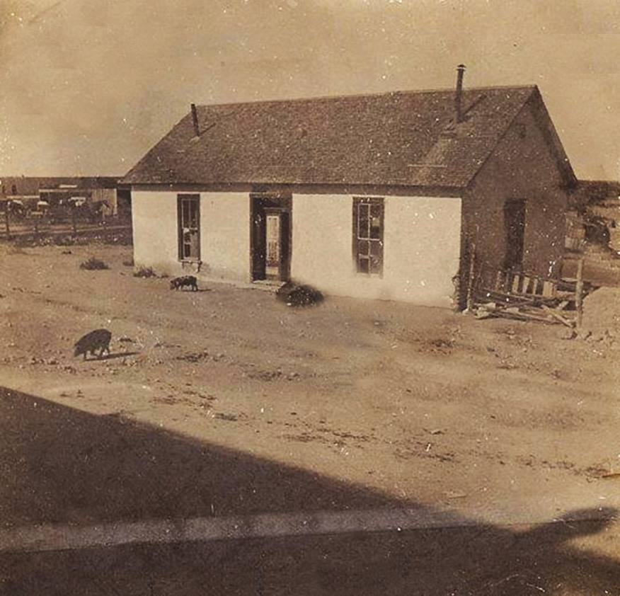 TracesofTexas's tweet photo. This is the Grey Mule Saloon in Fort Stockton, sometime after it was built to supply/service the original fort in the 1880s but sometime before the second photo, which is a Google Streetview from 2019. It's located at 101 E. Callaghan in Fort Stockton. Still going strong 130 years later, the Grey Mule has a historical landmark designation and is across from the Annie Riggs Hotel (now a museum) on South Main Street. The adobe walls are 22 inches thick. Every time I go through there I tell myself I need to stop but I never seem to think of it while I am actually passing through.