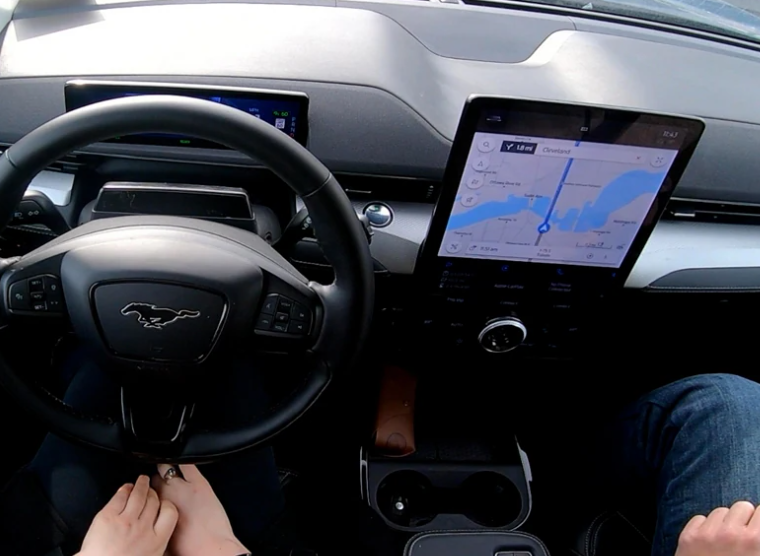 PatMillikenFord's tweet photo. Looking for Hands-Free Highway Driving? Meet Ford BlueCruise! Driving assistance just got easier for select Ford models! https://t.co/jZWwK3varr