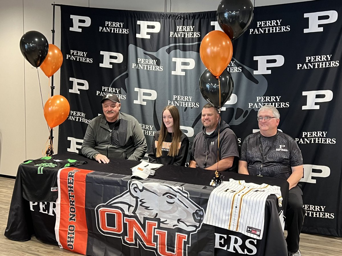 🧡Signing day for Paityn🖤
