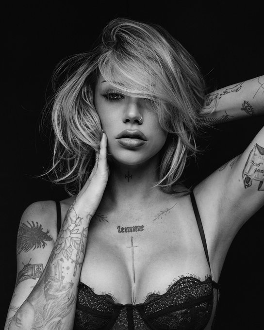 🖤 https://t.co/zT5EXTTsoI