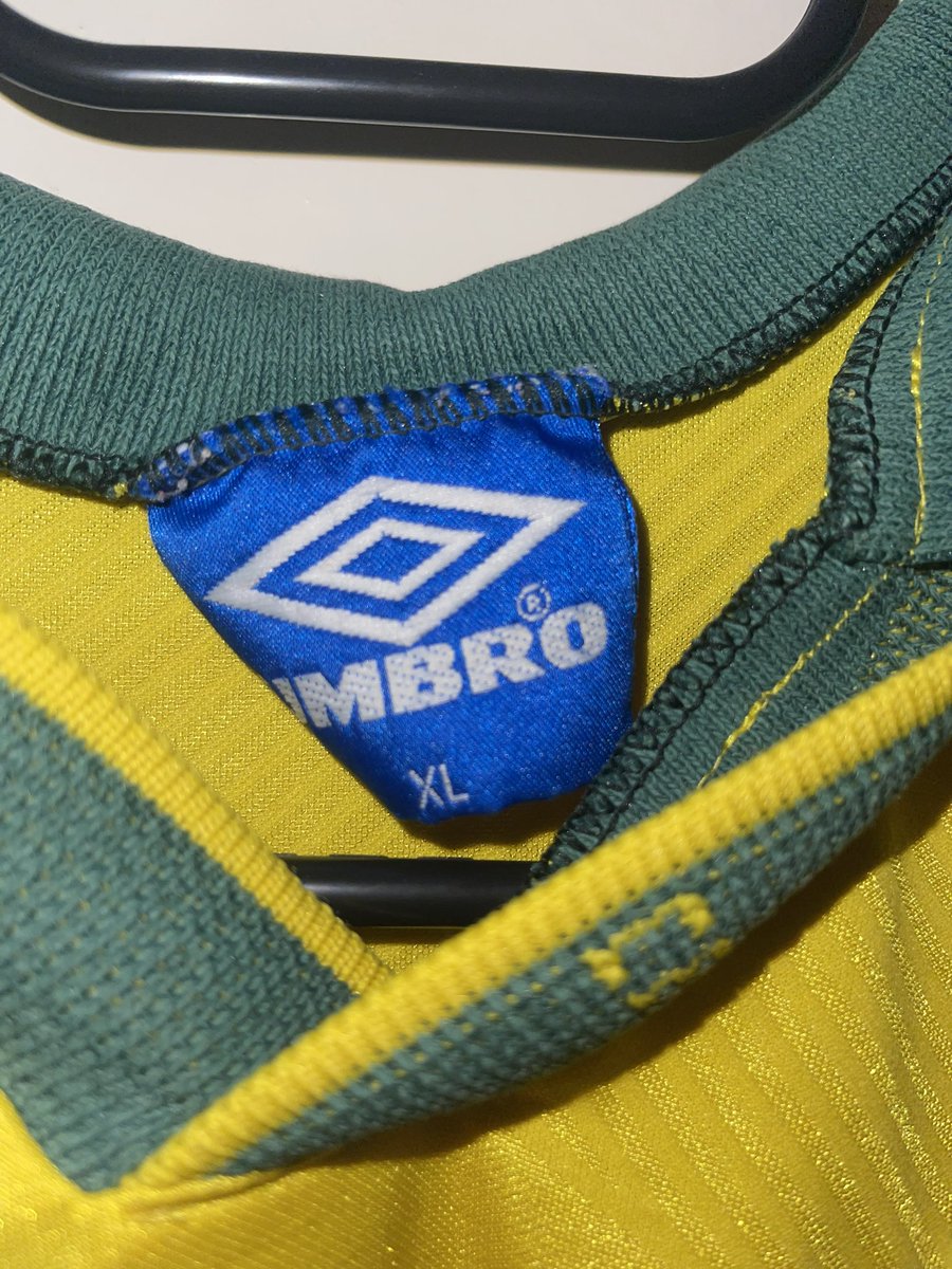 CanRep_kits's tweet photo. Brazil 1994 home shirt size XL. Number 2 - Jorginho. Good condition, staining underneath the number which should come out with a wash.
£38 https://t.co/cbvYK2QHHW