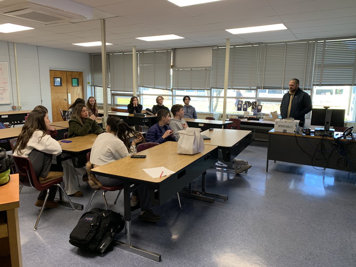 holasrb's tweet photo. Great turnout today for Jewish Heritage Club! Thank you for coming Sholom! Join us next week for our second annual Hanukkah Party! https://t.co/JaD2uKldCW