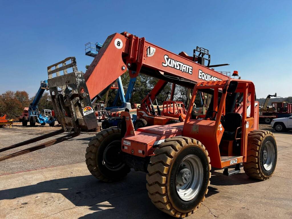 EquipmentTrader's tweet photo. Reach new heights with this SkyTrak 8042! π§ Elevate your projects and expand your capabilities with this versatile telehandler. Click now to make it yours and take your lifting game to the next level! ποΈ
#TelehandlerForSale #SkyTrak8042
https://t.co/gpTkZDM132 https://t.co/keDS9Qg5mU