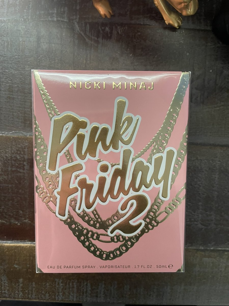 devin_walston's tweet image. Ohh look what just came in babes 💖🙌🏽 @NICKIMINAJ #PinkFriday2Perfume #PinkFriday2