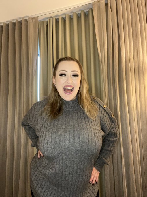 I will be in Dallas Texas tomorrow ! Meeting up with a few gorgeous ladies.  Slots still open for doubles<a href="/tag/model"class="tags"><span>#model</span></a><a href="/tag/fashion"class="tags"><span>#fashion</span></a><a href="/tag/curvy"class="tags"><span>#curvy</span></a><a href="/tag/plussizemodel"class="tags"><span>#plussizemodel</span></a><a href="/tag/bbw"class="tags"><span>#bbw</span></a><a href="/tag/effyourbeautystandards"class="tags"><span>#effyourbeautystandards</span></a>