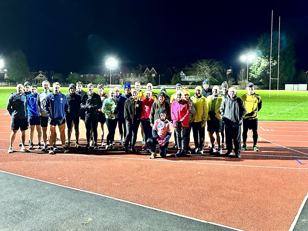 Progradar's tweet photo. My first ever session on the track at Bramcote with the BRR crew 😊 After a bit of track orienamd warm up we did In/Out 100’s, 3x200’s, 3x400’s and 4x400 relay, I loved it, bring on the next one 😊🏃‍♂️🏃‍♂️ @RunComPod @PaulTonkinson #tracksession https://t.co/yF2QuESOzB