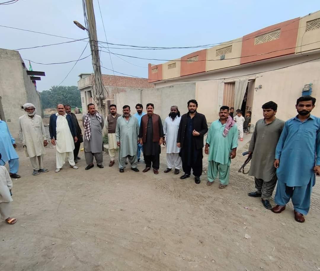 KhetranPP214's tweet photo. شمولیتی پروگرام PP-214 
سردار محبوب کھیتران (امیدوار PP-214 MPA) کی کھوہ آرائیاں والا آمد, رزاق آرائیں, اقبال آرائیں, طارق ارائیں کی اپنی برادری سمیت PP-214 میں مسلم لیگ(ن) کے امیدوار سردار محبوب کھیتران کی حمایت کا اعلان کردیا-
@MaryamNSharif @AbidSherAli @betterpakistan https://t.co/JUAjsEaj7m