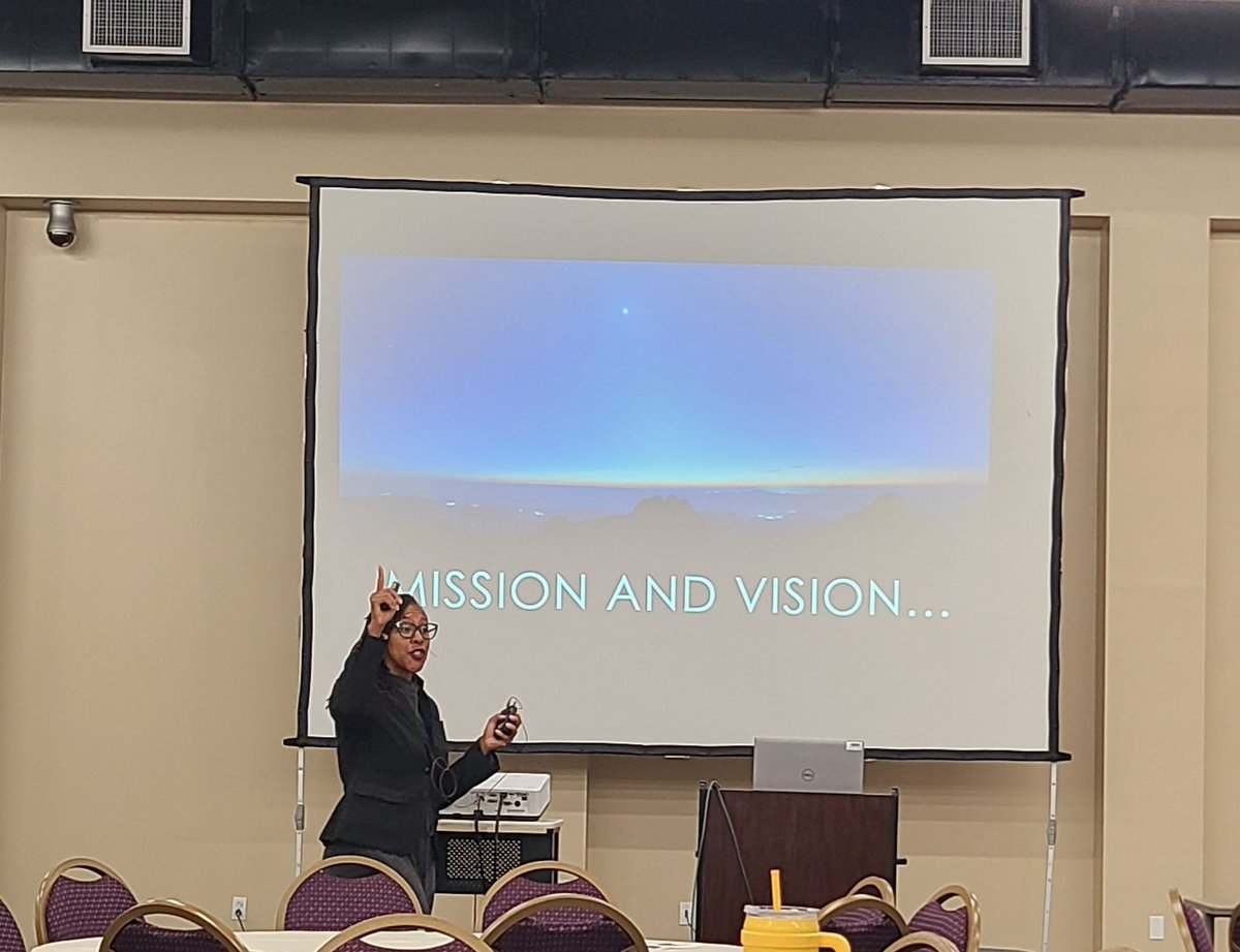 MvG1001's tweet photo. Great breakout session at the Leadership Symposium by @DrQMil @Queinnise on leadership and the importance of believing in the mission and vision and how that can guide the direction of your campus. @R4Leaders @Region4ESC #R4LS https://t.co/CTW7hwywhb
