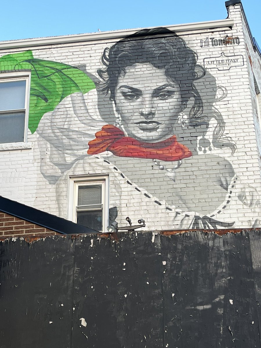 OH the things you see.. when you’re on College Street. #littleItaly