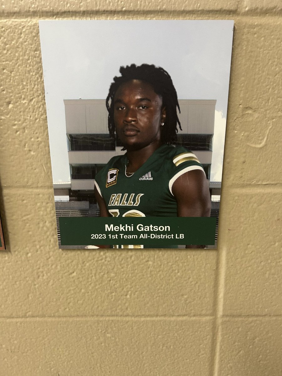 A great season, and rewarded 1st team All-District LB ⭐️🙏🏾#StudentAthlete