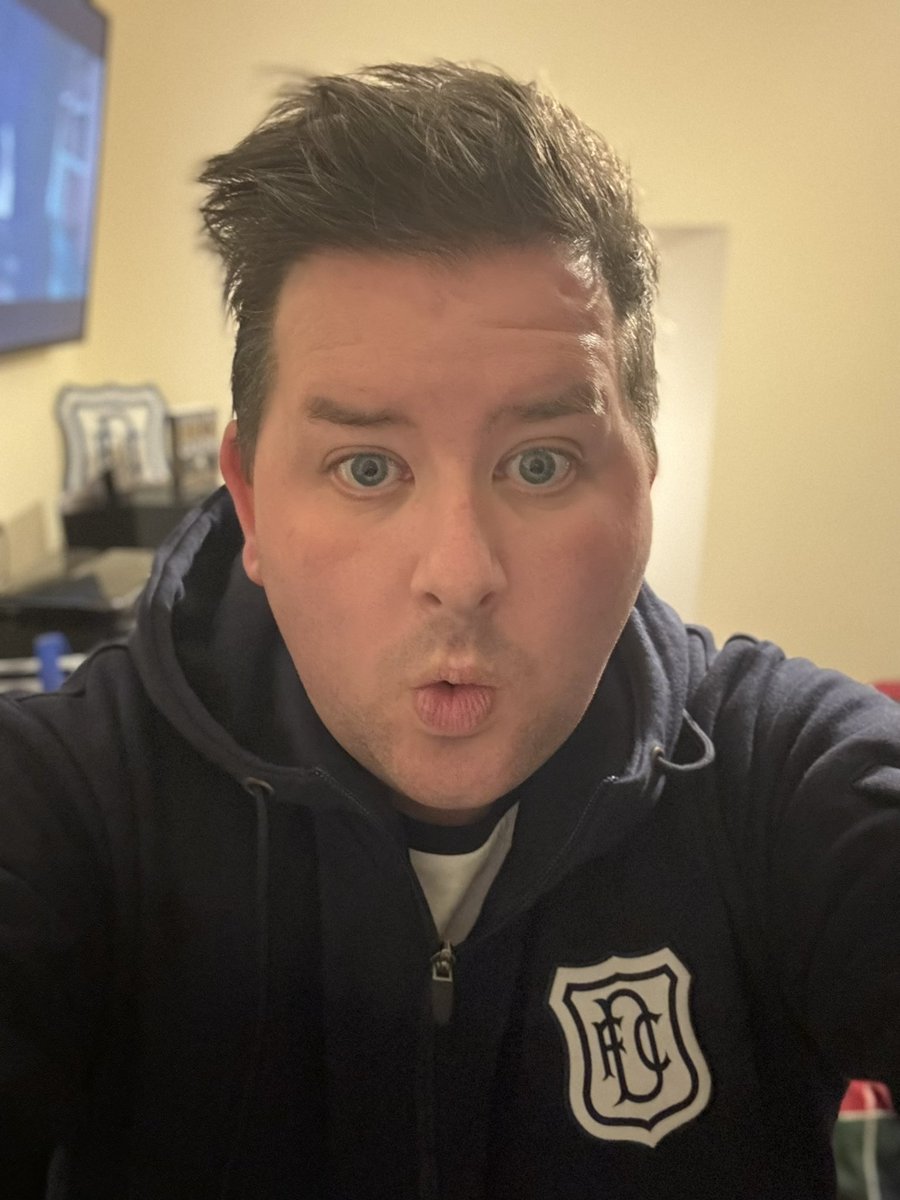 Swannyofficial's tweet photo. Itβs a @DundeeFC merch kinda day!
#dundeefc #dfcdirect #spfl #thedees https://t.co/O9uWgbHWgy