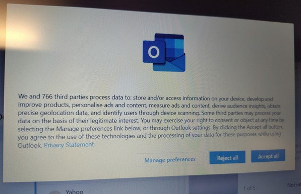 JosephJacks_'s tweet photo. New Microsoft Outlook is good, both for yourself and 766 third parties who will get access to your data .... 🤦‍♂️ https://t.co/Ir73Ht2lVW