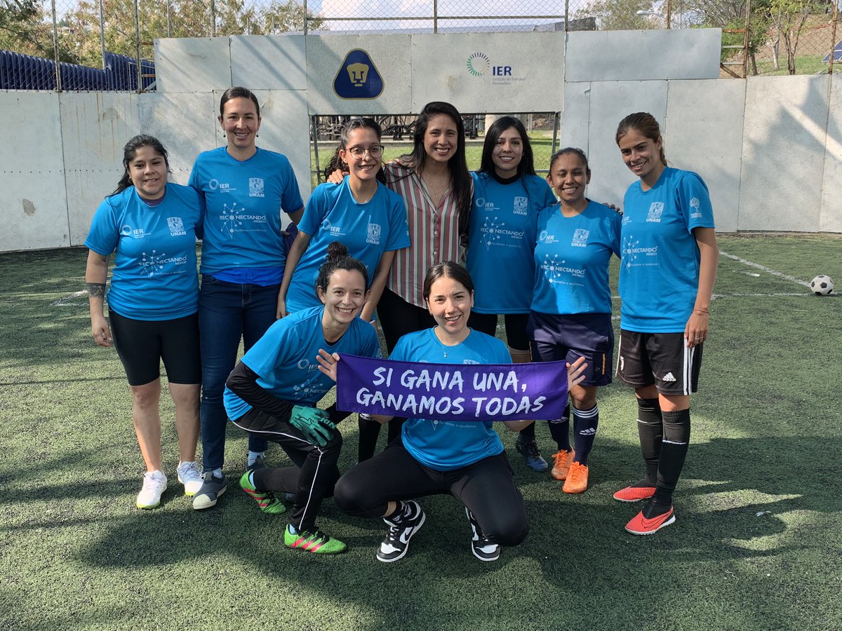 ierunam's tweet photo. Encuentro de exhibición de fútbol femenil en el marco de la Jornada “Mujeres en el deporte mexicano 🥅⚽️🏃🏽‍♀️”

Guerreras rosas vs. Guerreras azules

#PrevenirEsInvertirEnLaIgualdad #SiGanaUnaGanamosTodas #25N #POCs 💟 https://t.co/3OX879Degi