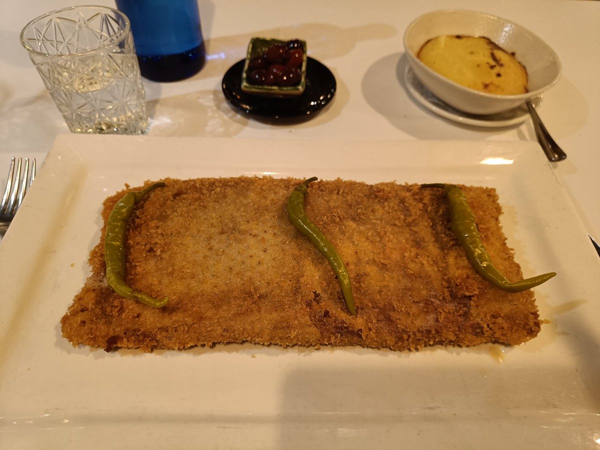 § Aarón § tweet media