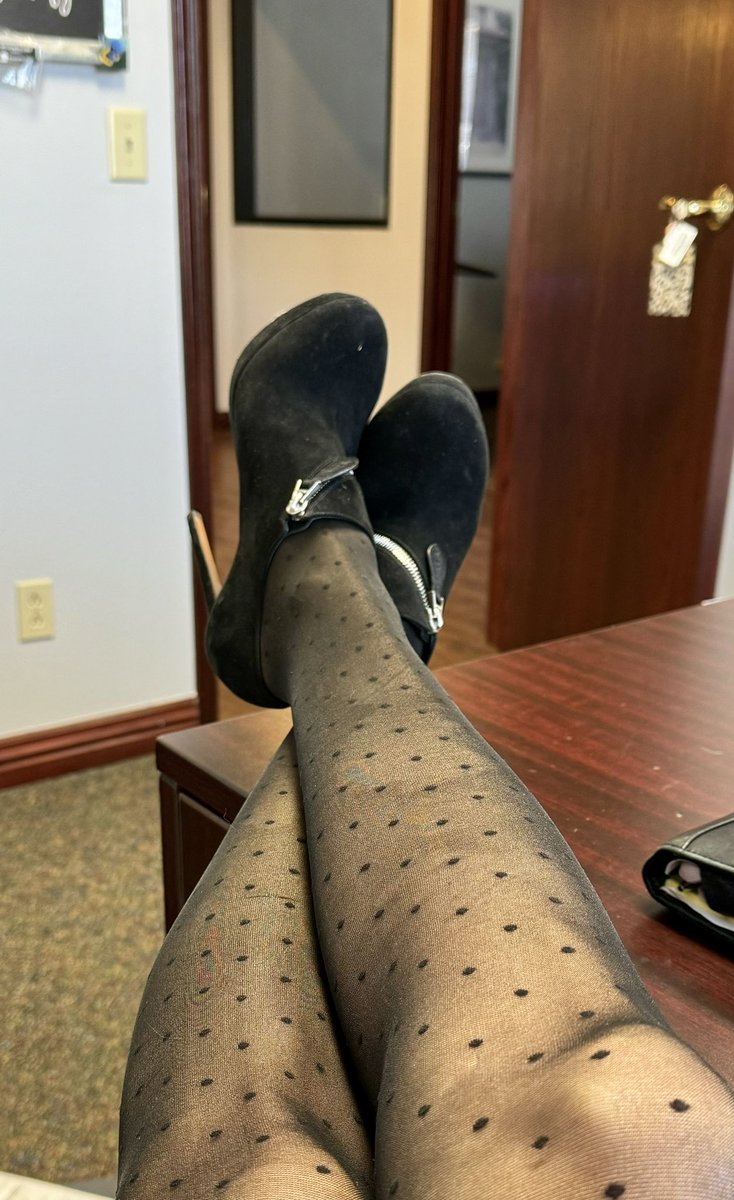 Patterned tights aren’t a favorite, but it’s getting chilly!  The @alaia booties are just right!  #YsShoes #Shoefie #Heels #BrokerInHeels #MyLifeInHeels