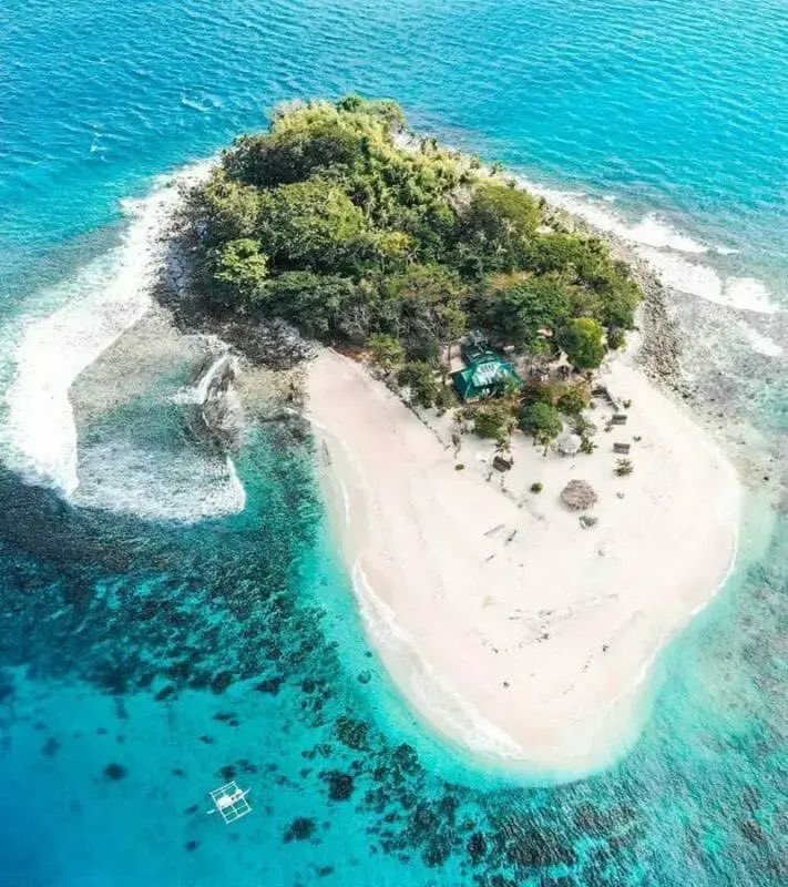choquei's tweet photo. 🚨ATENÇÃO: Empresa busca casal para cuidar de ilha no Caribe por R$ 82 mil ao mês. https://t.co/dFkR9AO4Qx