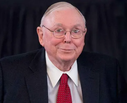 Acabo de leer la triste noticia de la muerte de Charlie Munger, uno de mis referentes en la vida y no sólo en el ámbito de la inversión. Me gustaría hacer un pequeño hilo-homenaje con sus frases que más me han marcado y más me han hecho reflexionar.